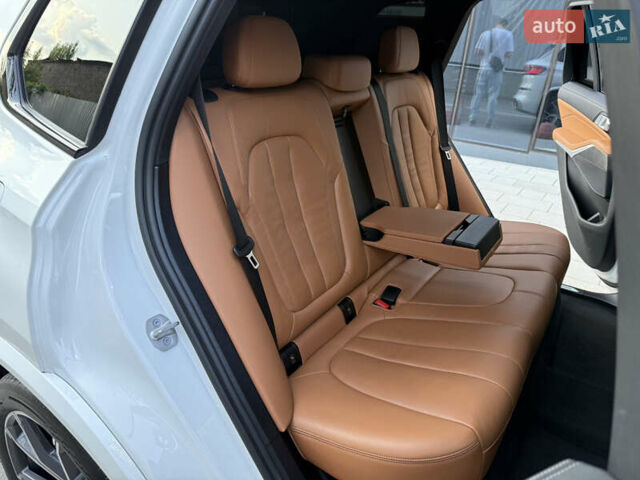 Белый БМВ Х5, объемом двигателя 3 л и пробегом 61 тыс. км за 73000 $, фото 53 на Automoto.ua
