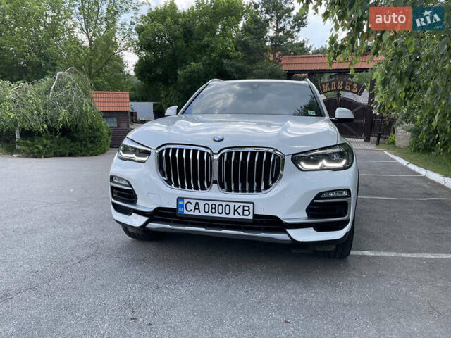 Белый БМВ Х5, объемом двигателя 3 л и пробегом 5 тыс. км за 62900 $, фото 2 на Automoto.ua