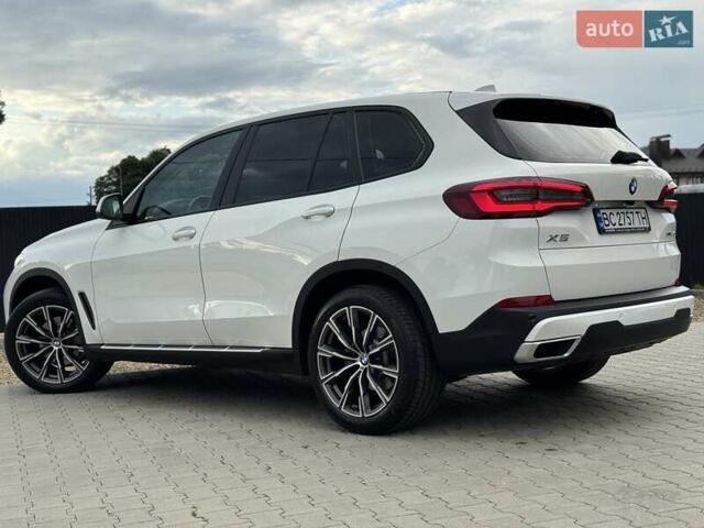 Білий БМВ Х5, об'ємом двигуна 2 л та пробігом 74 тис. км за 54200 $, фото 23 на Automoto.ua
