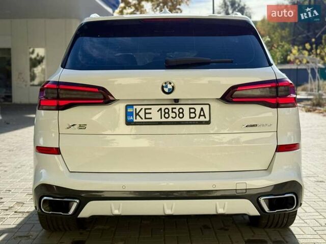 БМВ Х5 2021 у Дніпро (Дніпропетровську) на Automoto.ua Білий БМВ Х5, об'ємом двигуна 2.99 л та пробігом 95 тис. км за 64500 $, фото 16 на Automoto.ua