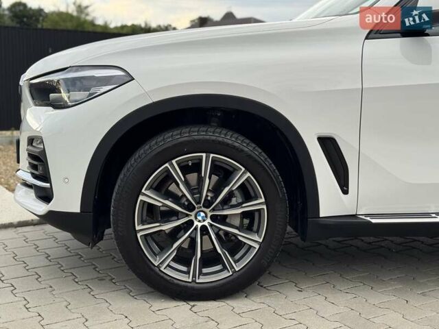 Білий БМВ Х5, об'ємом двигуна 2 л та пробігом 74 тис. км за 54200 $, фото 28 на Automoto.ua