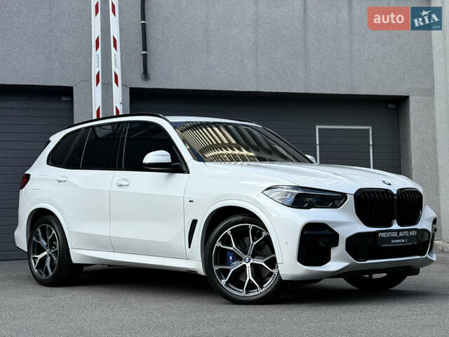 Белый БМВ Х5, объемом двигателя 3 л и пробегом 61 тыс. км за 73000 $, фото 3 на Automoto.ua