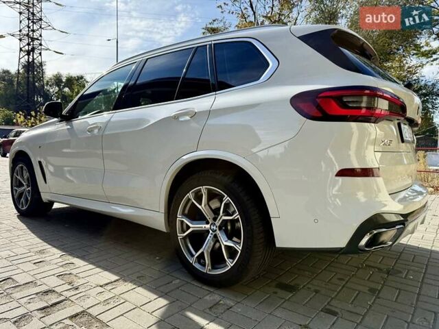 Белый БМВ Х5, объемом двигателя 2.99 л и пробегом 95 тыс. км за 64500 $, фото 18 на Automoto.ua