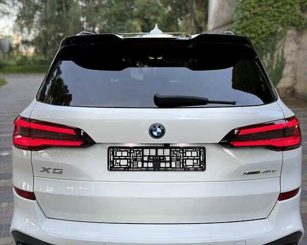 Белый БМВ Х5, объемом двигателя 3 л и пробегом 72 тыс. км за 71800 $, фото 13 на Automoto.ua