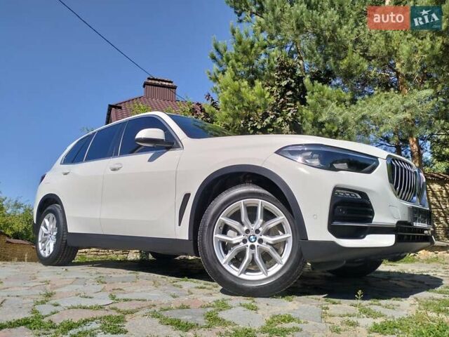 Белый БМВ Х5, объемом двигателя 2 л и пробегом 68 тыс. км за 53800 $, фото 34 на Automoto.ua