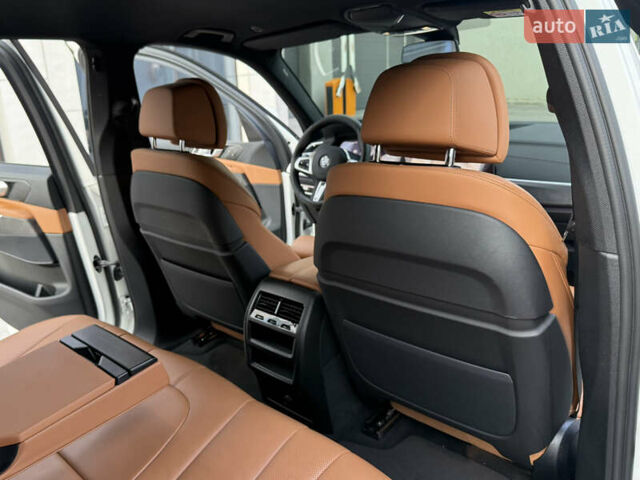 Белый БМВ Х5, объемом двигателя 3 л и пробегом 61 тыс. км за 73000 $, фото 50 на Automoto.ua