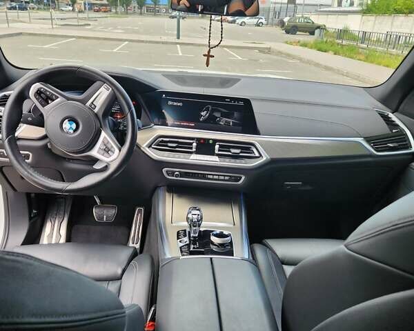 Белый БМВ Х5, объемом двигателя 3 л и пробегом 84 тыс. км за 74900 $, фото 19 на Automoto.ua