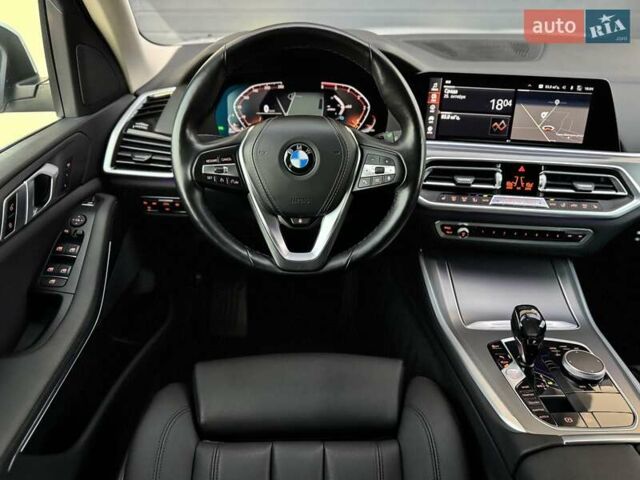 БМВ Х5 2021 в Стрые на Automoto.ua Белый БМВ Х5, объемом двигателя 2 л и пробегом 89 тыс. км за 53900 $, фото 72 на Automoto.ua