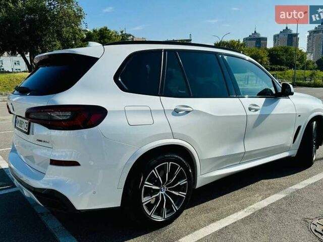 Белый БМВ Х5, объемом двигателя 3 л и пробегом 84 тыс. км за 74900 $, фото 5 на Automoto.ua