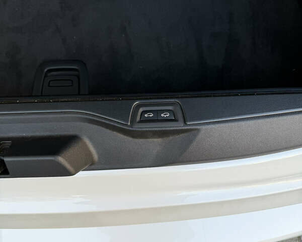 БМВ Х5 2021 в Черновцах на Automoto.ua Белый БМВ Х5, объемом двигателя 2.99 л и пробегом 84 тыс. км за 74000 $, фото 11 на Automoto.ua