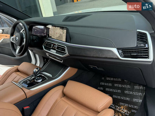 Белый БМВ Х5, объемом двигателя 3 л и пробегом 61 тыс. км за 73000 $, фото 48 на Automoto.ua