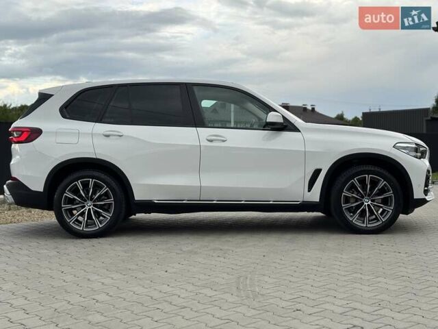 Білий БМВ Х5, об'ємом двигуна 2 л та пробігом 74 тис. км за 54200 $, фото 9 на Automoto.ua