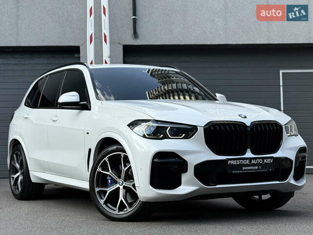 Белый БМВ Х5, объемом двигателя 3 л и пробегом 61 тыс. км за 73000 $, фото 2 на Automoto.ua