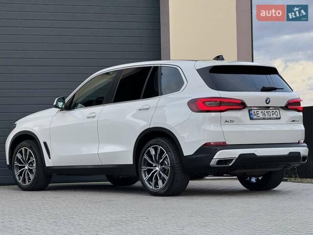 БМВ Х5 2021 в Стрые на Automoto.ua Белый БМВ Х5, объемом двигателя 2 л и пробегом 89 тыс. км за 53900 $, фото 32 на Automoto.ua
