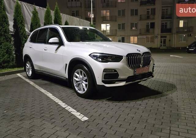 Белый БМВ Х5, объемом двигателя 3 л и пробегом 59 тыс. км за 60500 $, фото 32 на Automoto.ua