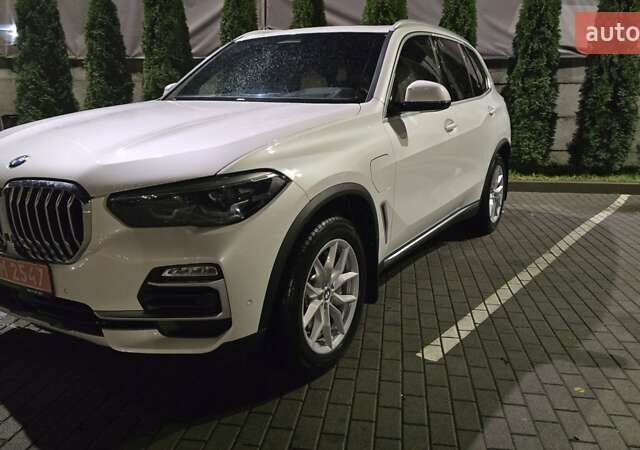 Белый БМВ Х5, объемом двигателя 3 л и пробегом 59 тыс. км за 60500 $, фото 37 на Automoto.ua