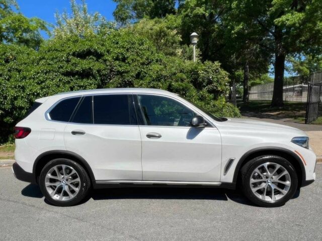 Белый БМВ Х5, объемом двигателя 3 л и пробегом 19 тыс. км за 21000 $, фото 2 на Automoto.ua