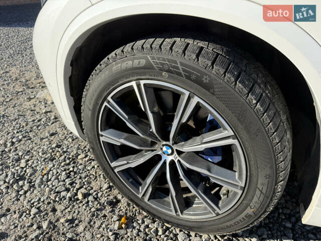 Білий БМВ Х5, об'ємом двигуна 3 л та пробігом 118 тис. км за 67777 $, фото 18 на Automoto.ua