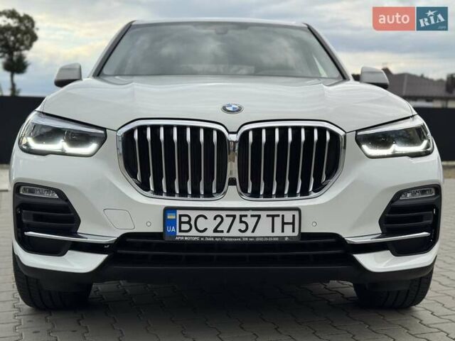 Білий БМВ Х5, об'ємом двигуна 2 л та пробігом 74 тис. км за 54200 $, фото 35 на Automoto.ua