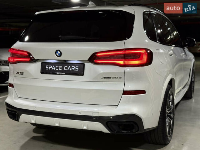 Белый БМВ Х5, объемом двигателя 2.99 л и пробегом 115 тыс. км за 63900 $, фото 12 на Automoto.ua