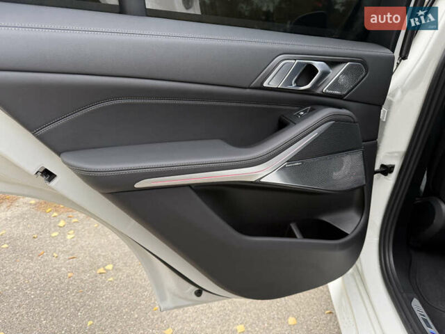 Белый БМВ Х5, объемом двигателя 3 л и пробегом 52 тыс. км за 55555 $, фото 13 на Automoto.ua