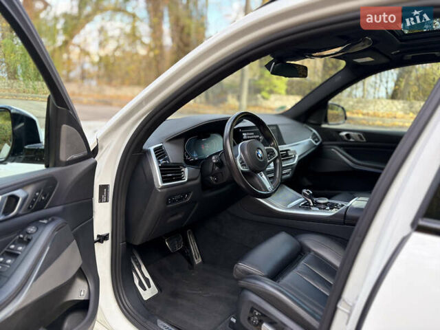 БМВ Х5 2021 в Тернополе на Automoto.ua Белый БМВ Х5, объемом двигателя 3 л и пробегом 98 тыс. км за 64900 $, фото 23 на Automoto.ua