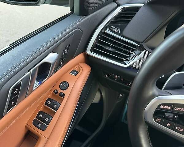 Белый БМВ Х5, объемом двигателя 2 л и пробегом 49 тыс. км за 69900 $, фото 15 на Automoto.ua