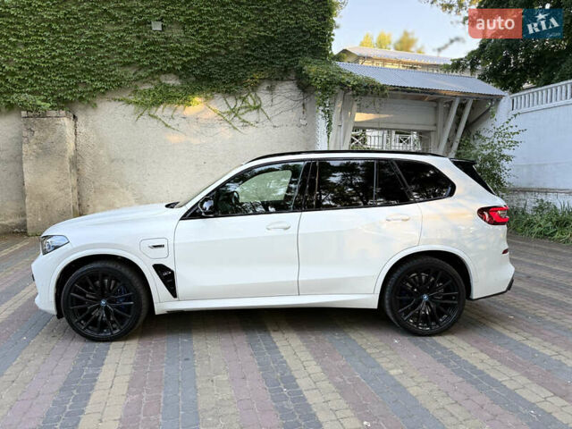 Белый БМВ Х5, объемом двигателя 3 л и пробегом 72 тыс. км за 71800 $, фото 6 на Automoto.ua