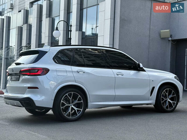 Белый БМВ Х5, объемом двигателя 3 л и пробегом 61 тыс. км за 73000 $, фото 26 на Automoto.ua