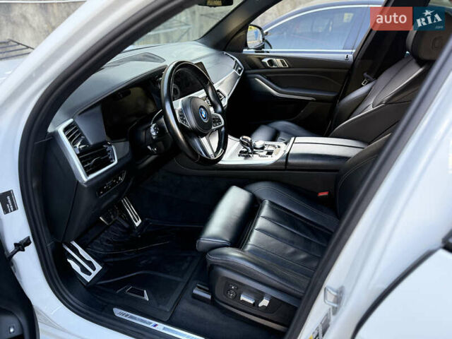 Белый БМВ Х5, объемом двигателя 3 л и пробегом 72 тыс. км за 71800 $, фото 42 на Automoto.ua