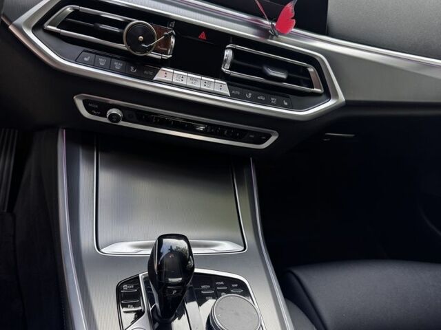 Белый БМВ Х5, объемом двигателя 2 л и пробегом 109 тыс. км за 52900 $, фото 6 на Automoto.ua