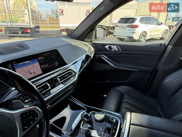 Білий БМВ Х5, об'ємом двигуна 3 л та пробігом 118 тис. км за 67777 $, фото 26 на Automoto.ua