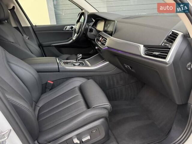 БМВ Х5 2021 в Стрые на Automoto.ua Белый БМВ Х5, объемом двигателя 2 л и пробегом 89 тыс. км за 53900 $, фото 77 на Automoto.ua