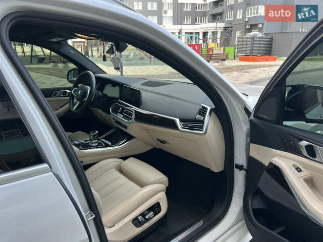 Белый БМВ Х5, объемом двигателя 3 л и пробегом 45 тыс. км за 70700 $, фото 14 на Automoto.ua
