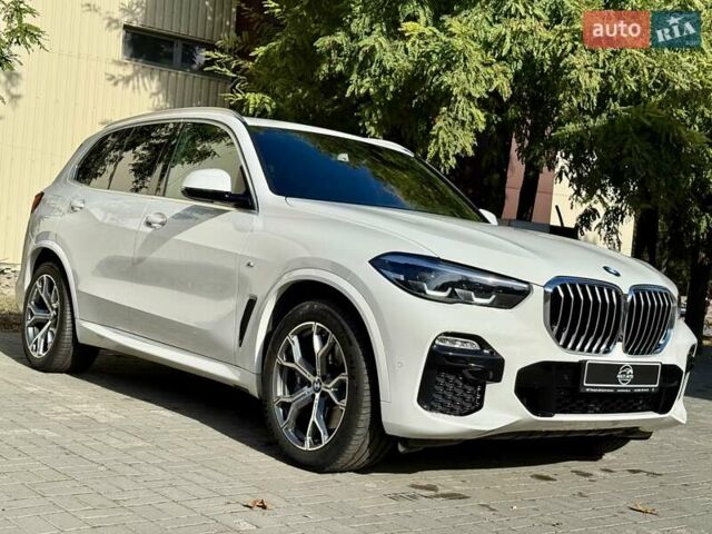 БМВ Х5 2021 у Дніпро (Дніпропетровську) на Automoto.ua Білий БМВ Х5, об'ємом двигуна 2.99 л та пробігом 95 тис. км за 64500 $, фото 9 на Automoto.ua