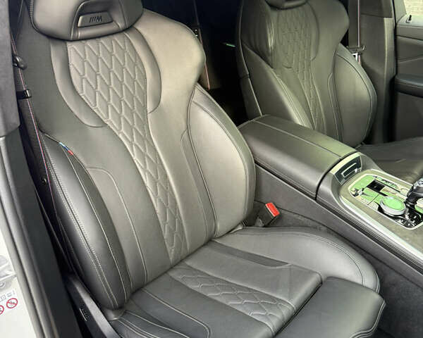 Белый БМВ Х5, объемом двигателя 2.99 л и пробегом 124 тыс. км за 74999 $, фото 1 на Automoto.ua