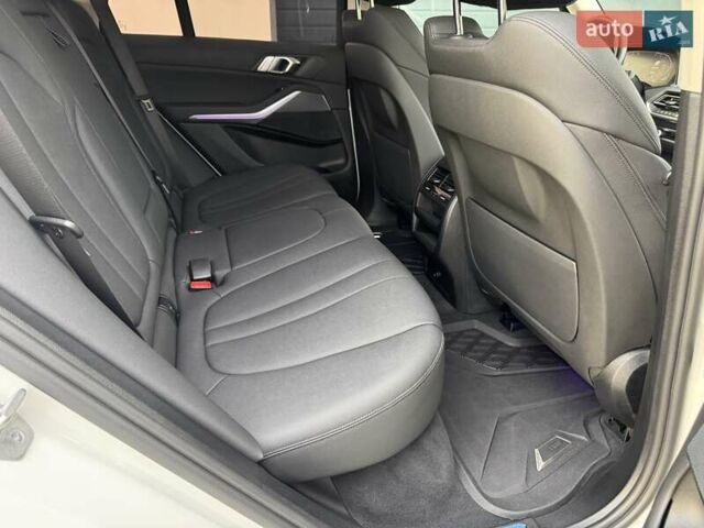 Білий БМВ Х5, об'ємом двигуна 2 л та пробігом 74 тис. км за 54200 $, фото 71 на Automoto.ua