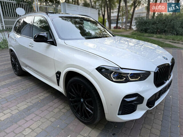 Белый БМВ Х5, объемом двигателя 3 л и пробегом 72 тыс. км за 71800 $, фото 20 на Automoto.ua