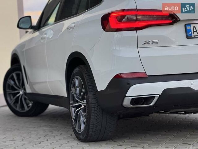 БМВ Х5 2021 в Стрые на Automoto.ua Белый БМВ Х5, объемом двигателя 2 л и пробегом 89 тыс. км за 53900 $, фото 40 на Automoto.ua