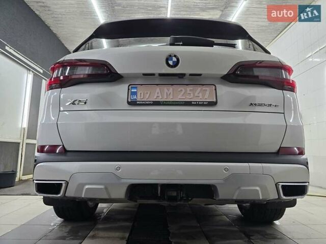 Белый БМВ Х5, объемом двигателя 3 л и пробегом 59 тыс. км за 60500 $, фото 18 на Automoto.ua