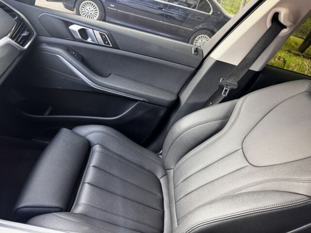 Белый БМВ Х5, объемом двигателя 2 л и пробегом 109 тыс. км за 52900 $, фото 7 на Automoto.ua