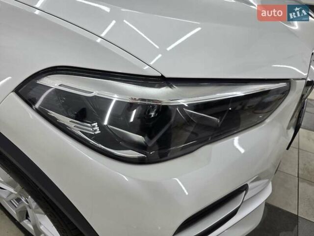 Белый БМВ Х5, объемом двигателя 3 л и пробегом 59 тыс. км за 60500 $, фото 16 на Automoto.ua