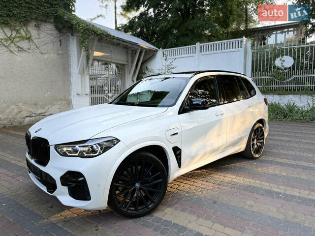 Белый БМВ Х5, объемом двигателя 3 л и пробегом 72 тыс. км за 71800 $, фото 22 на Automoto.ua