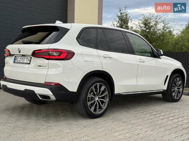 Білий БМВ Х5, об'ємом двигуна 2 л та пробігом 74 тис. км за 54200 $, фото 40 на Automoto.ua