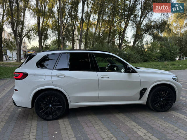 Белый БМВ Х5, объемом двигателя 3 л и пробегом 72 тыс. км за 71800 $, фото 19 на Automoto.ua