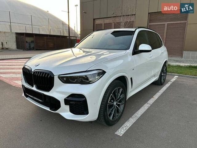 Белый БМВ Х5, объемом двигателя 2 л и пробегом 49 тыс. км за 69900 $, фото 10 на Automoto.ua