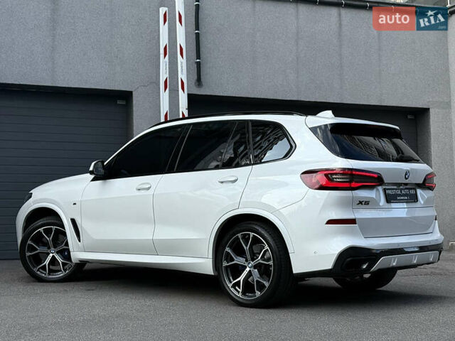 Белый БМВ Х5, объемом двигателя 3 л и пробегом 61 тыс. км за 73000 $, фото 31 на Automoto.ua