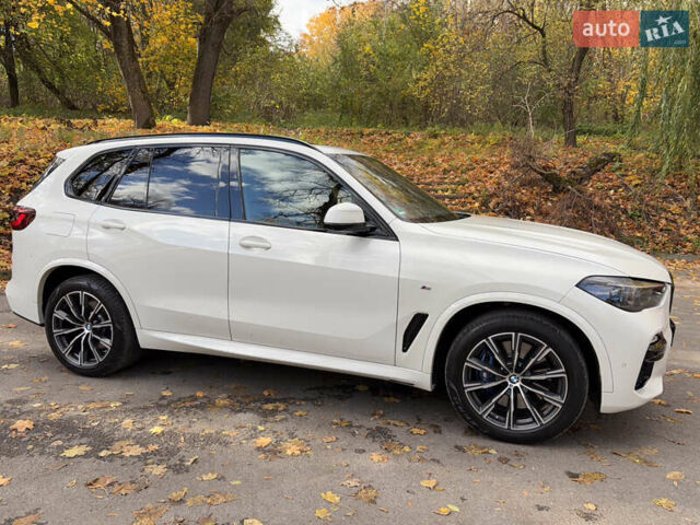БМВ Х5 2021 в Тернополе на Automoto.ua Белый БМВ Х5, объемом двигателя 3 л и пробегом 98 тыс. км за 64900 $, фото 10 на Automoto.ua