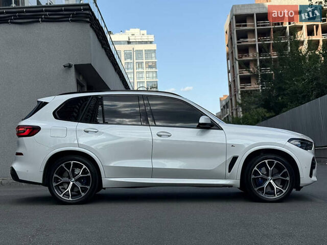 Белый БМВ Х5, объемом двигателя 3 л и пробегом 61 тыс. км за 73000 $, фото 11 на Automoto.ua