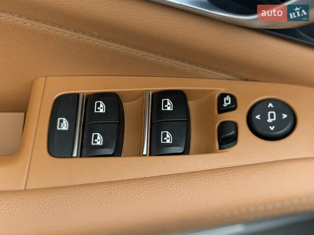 Белый БМВ Х5, объемом двигателя 3 л и пробегом 61 тыс. км за 73000 $, фото 55 на Automoto.ua